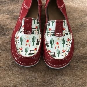 Ariat cruiser slip on
